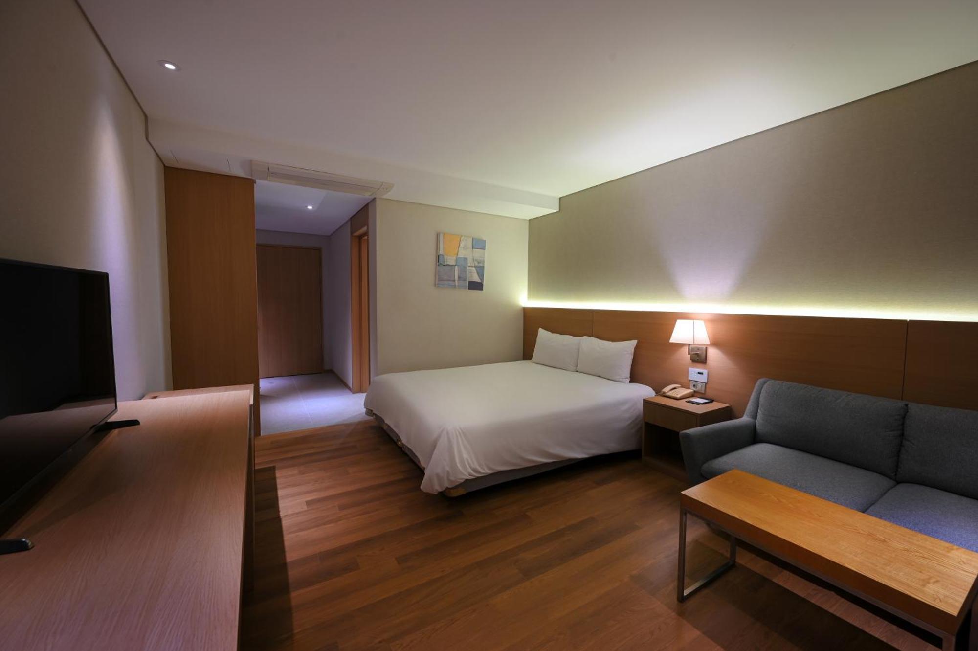 Astar Hotel Jeju Exterior photo